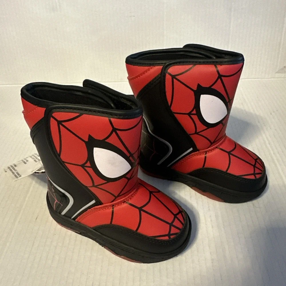 Marvel Spider-Man Toddler Snow Boots Size 6M Light Up Winter Shoes NEW